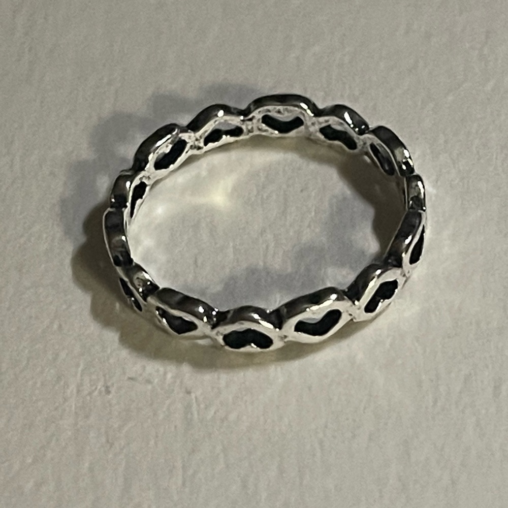 New Sterling Silver Handmade Bohemian Cut Out Heart Petite Minimalist Band Ring - Picture 9 of 9